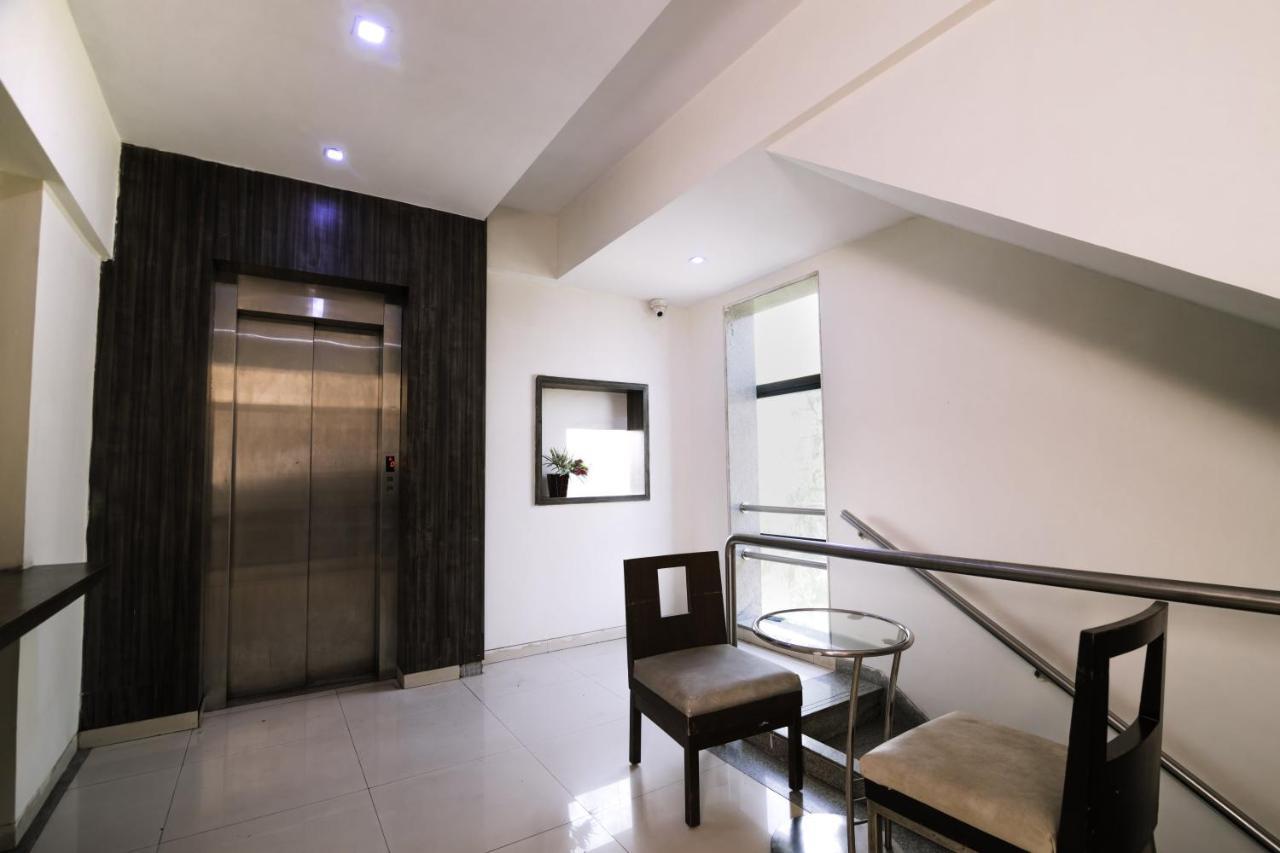 Hotel Monarch Guestline In Midc Rabale, نافي مومباي المظهر الخارجي الصورة