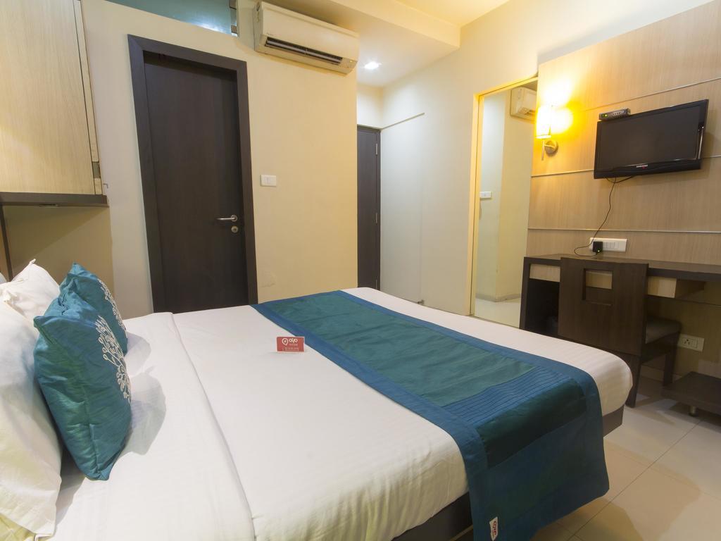 Hotel Monarch Guestline In Midc Rabale, نافي مومباي المظهر الخارجي الصورة