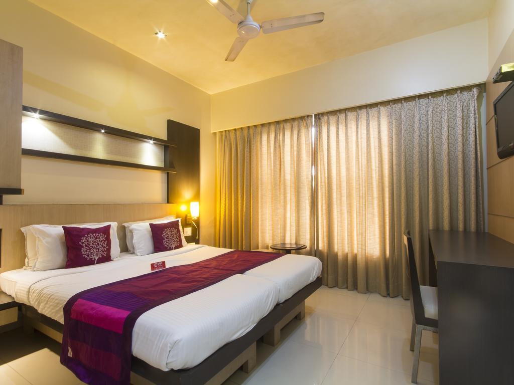 Hotel Monarch Guestline In Midc Rabale, نافي مومباي المظهر الخارجي الصورة